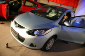 2009�����Դ�Mazda2����
