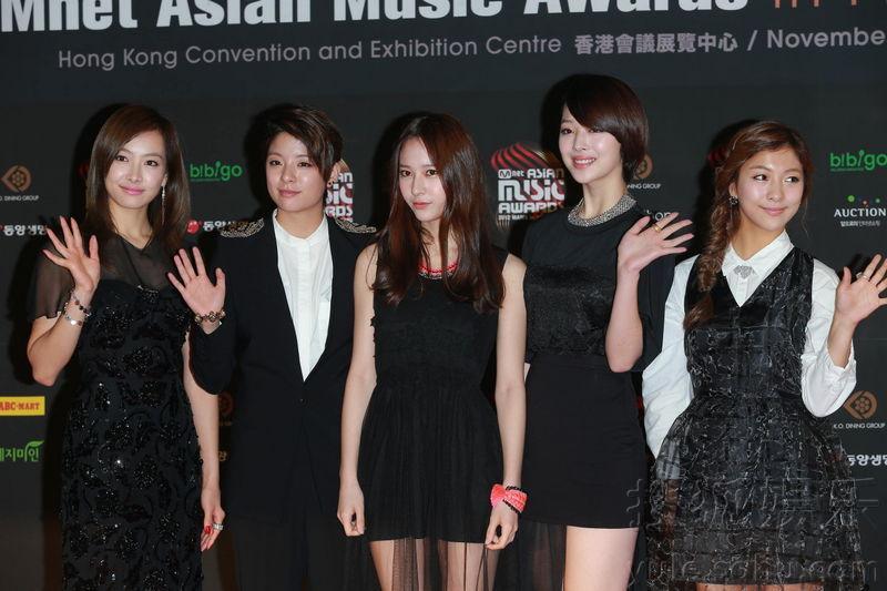 2012MAMA音乐颁奖礼 EXO崔智友领衔红毯星阵