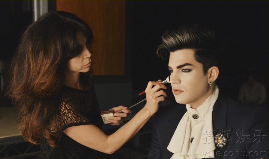 <em>美国偶像</em>亚军亚当兰伯特 吸血鬼造型客串美剧