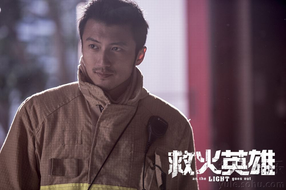 特别策划:那些穿了制服就开挂的男星们