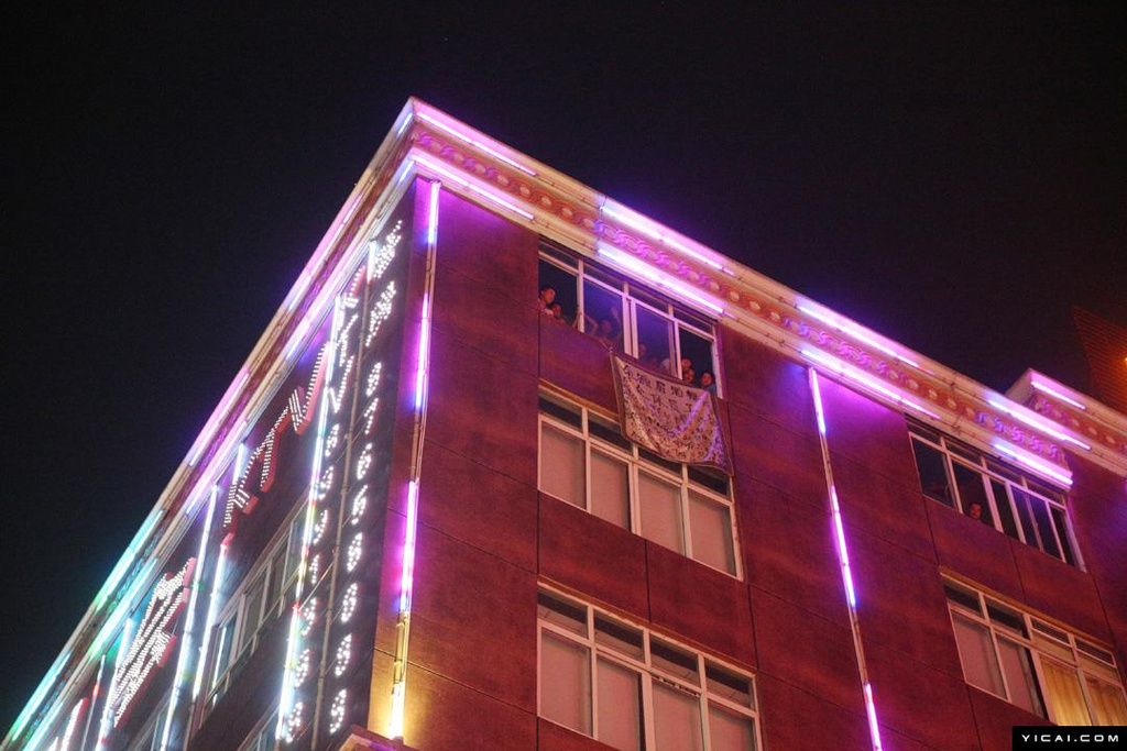 中收入阶层消费比例图_中厨 收入(3)