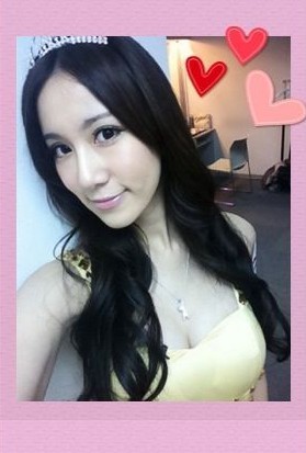 Apple与瑶瑶<em>姐妹拍摄</em>全裸写真 性感身材引偷拍