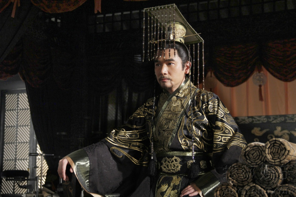 刘裕：一名弃婴如何成为南朝第一皇帝？真是金戈铁马，气吞万里如虎！