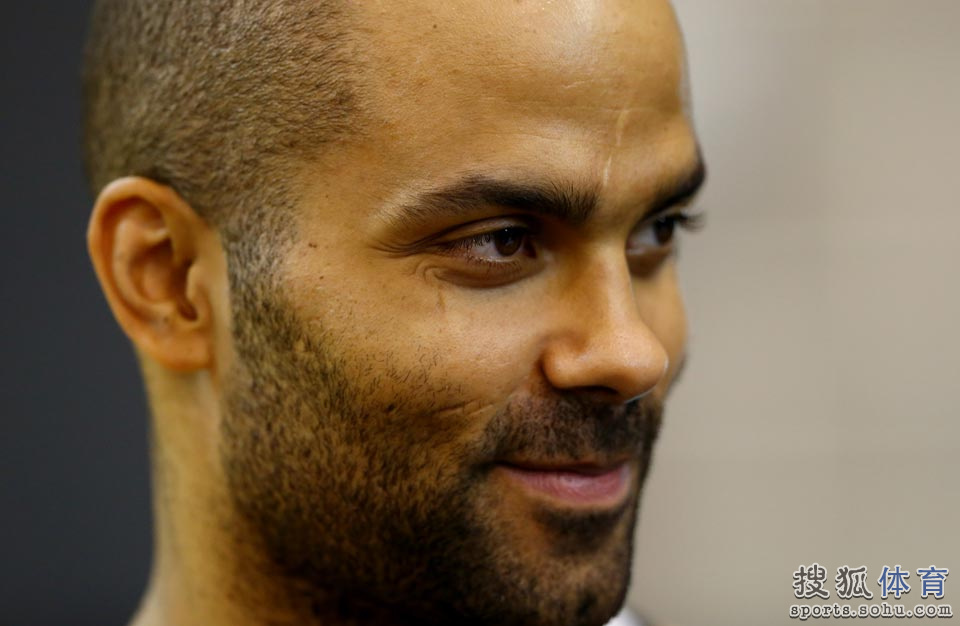 马刺gdp动态图_组图 马刺GDP生涯三人同框瞬间,四夺总冠军,三人组再也见不到(2)