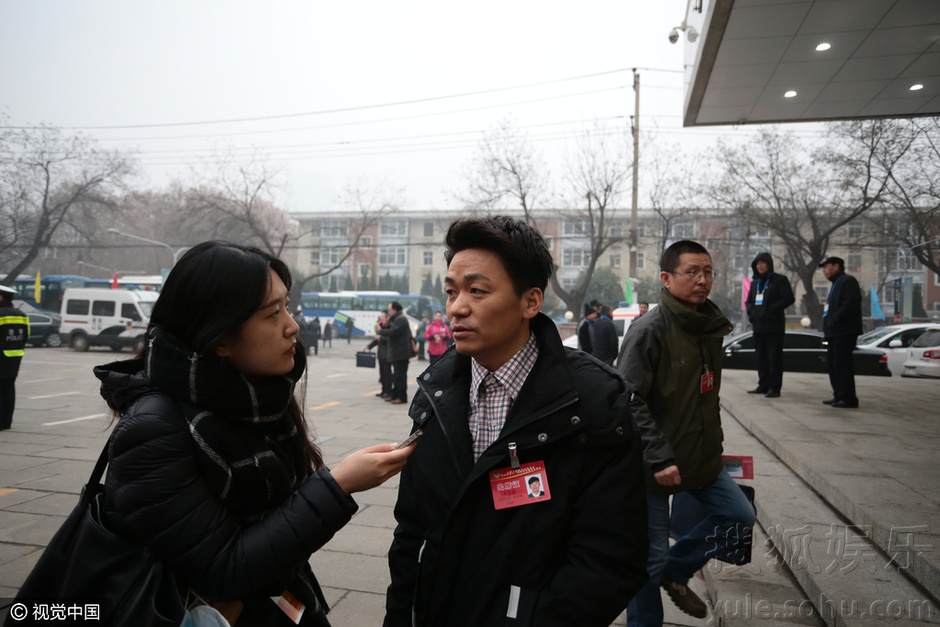 宝宝来了!王宝强携两份提案参加河北政协会议(图)