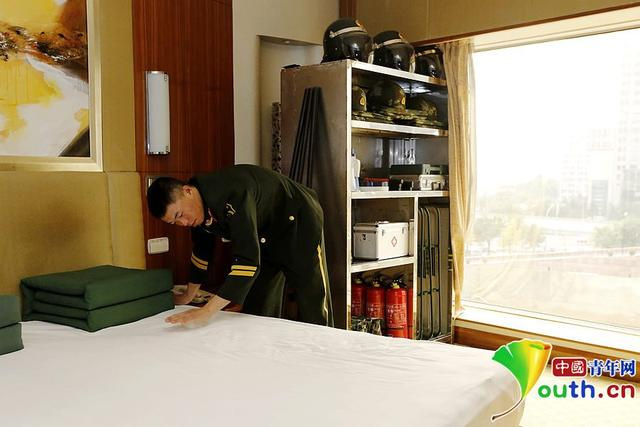 APEC武警:自带被褥住五星级酒店-新闻图片库