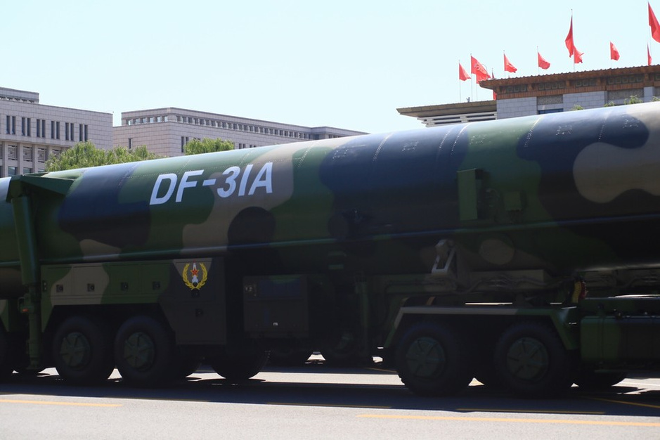 战略中坚-东风31A洲际弹道导弹接受检阅7972506-军事频道图片库-大视野-搜狐