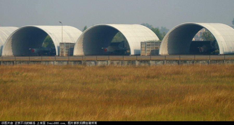 中美俄越空军基地对比:越南就像垃圾站