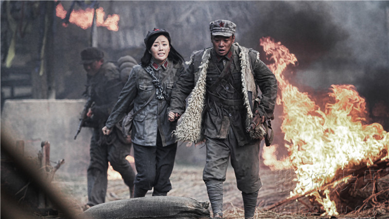 《十送红军》曝铁血片花 十大主演激战沙场