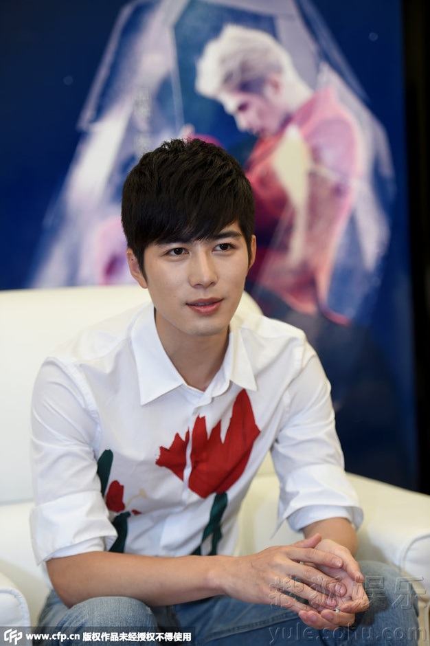 陈学冬南京造势变校草 清唱歌曲帅气英俊77