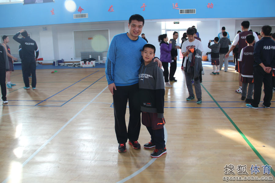 高清:2015年闵鹿蕾篮球训练营冬令营圆满结束