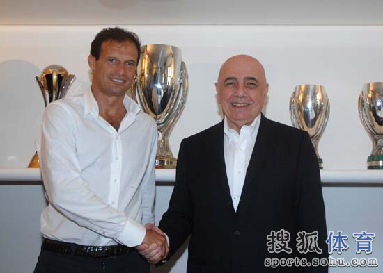 囧叔执教米兰回顾:战胜国米巴萨 曾有甜蜜岁月