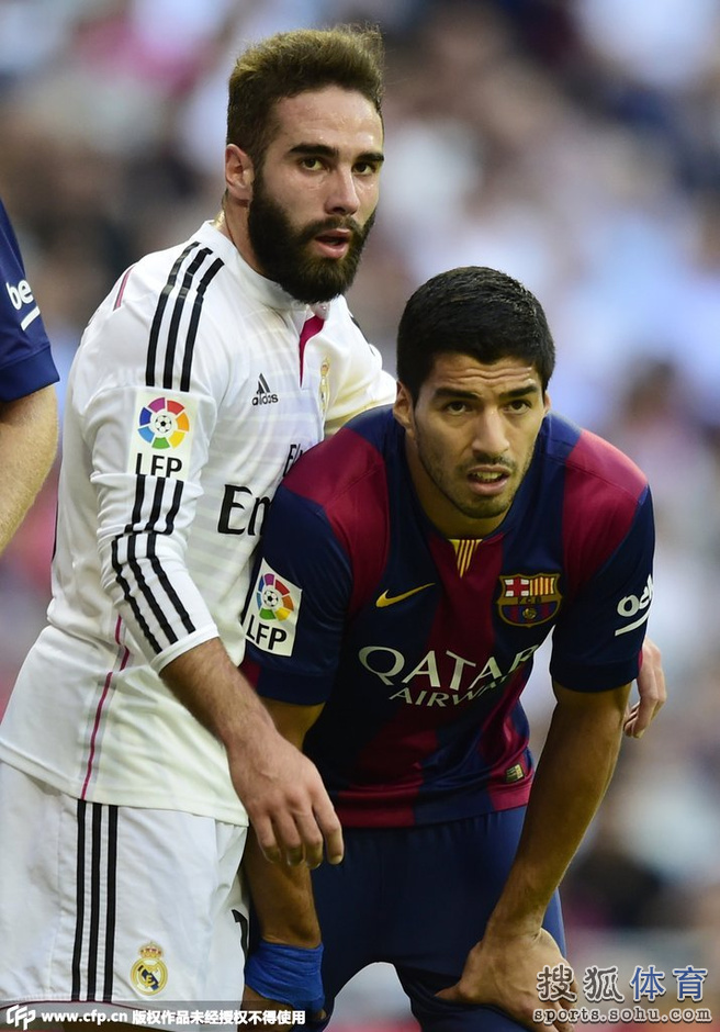 高清图:C罗展翅翱翔梅西低落 佩佩滑跪霸气十