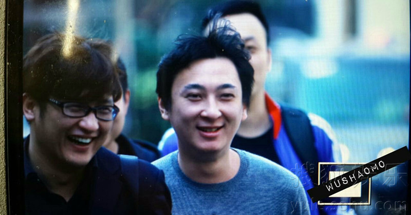 国民老公王思聪赴韩国KBS 与韩星同进排练厅