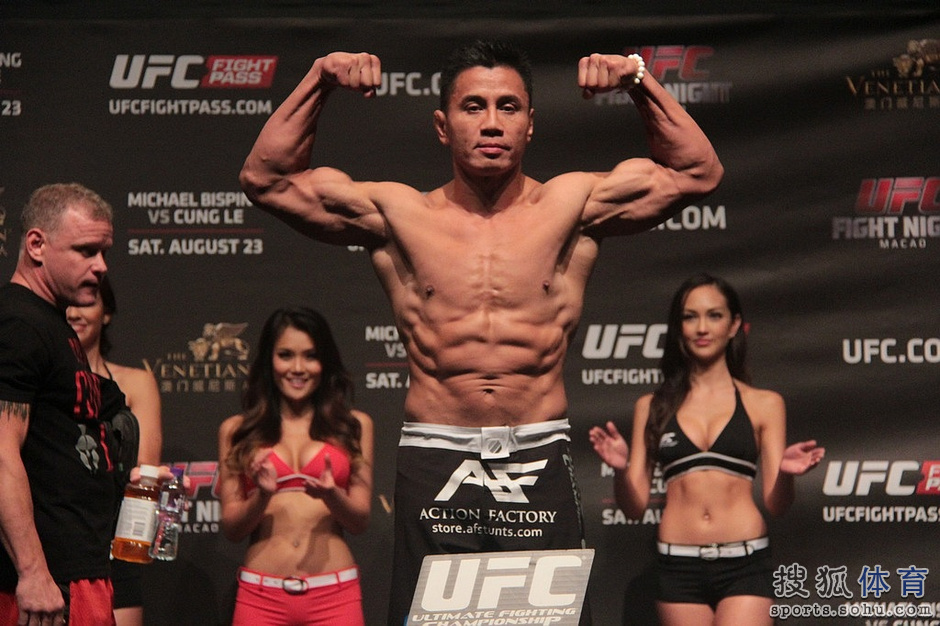 高清:UFC澳门赛称重仪式 中国力量 提前曝光7