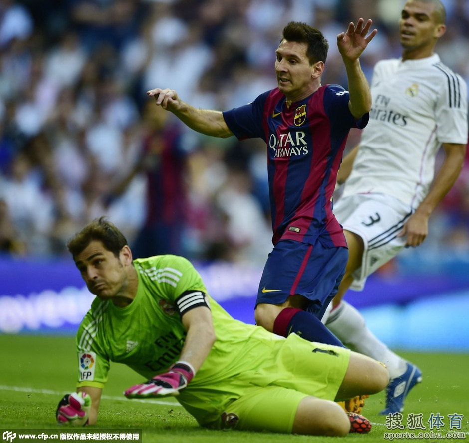 高清图:C罗展翅翱翔梅西低落 佩佩滑跪霸气十
