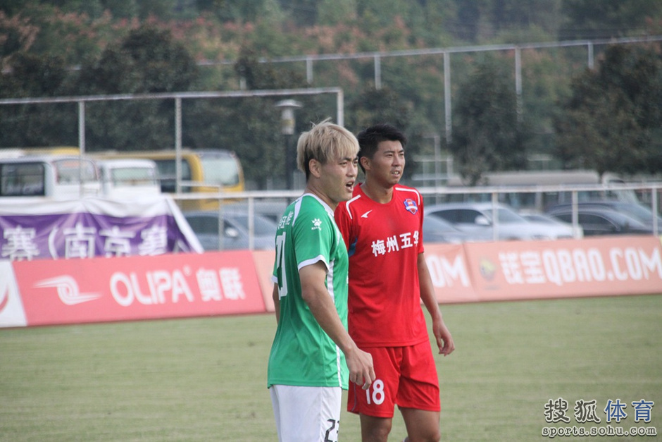 高清:梅州五华5-1南京钱宝 老帅戚务生精神矍铄
