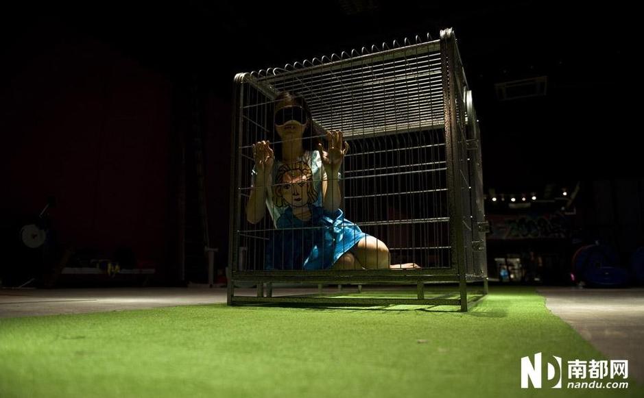 深圳美女重金体验被绑架5372726-新闻图片库