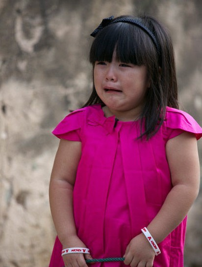 爸爸去哪儿》李湘女儿狂吃田亮女儿变小主妇-娱