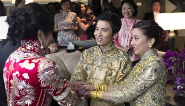 蔡加赞汪圆圆世纪婚礼豪花6亿 甜蜜亲吻秀恩爱