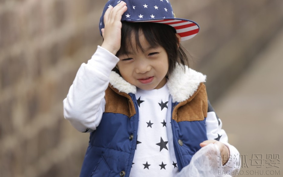 Kimi变身表情帝 获Angela喂饭两小无猜58624