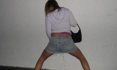 美女你都这么大了还尿裤子啊5343430-Wap频