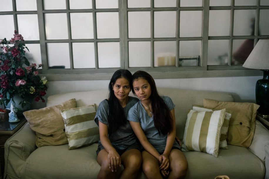 菲律宾女佣与雇主家庭"亲密的"复杂关系