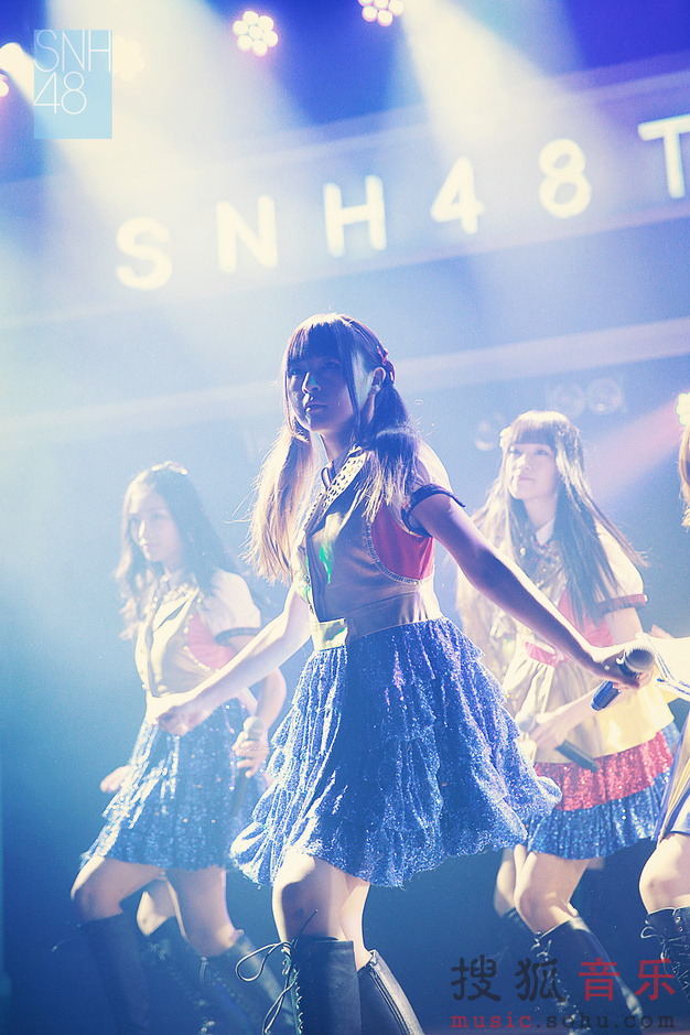 snh48人气top3成立塞纳河组合 揭幕赵嘉敏雕像