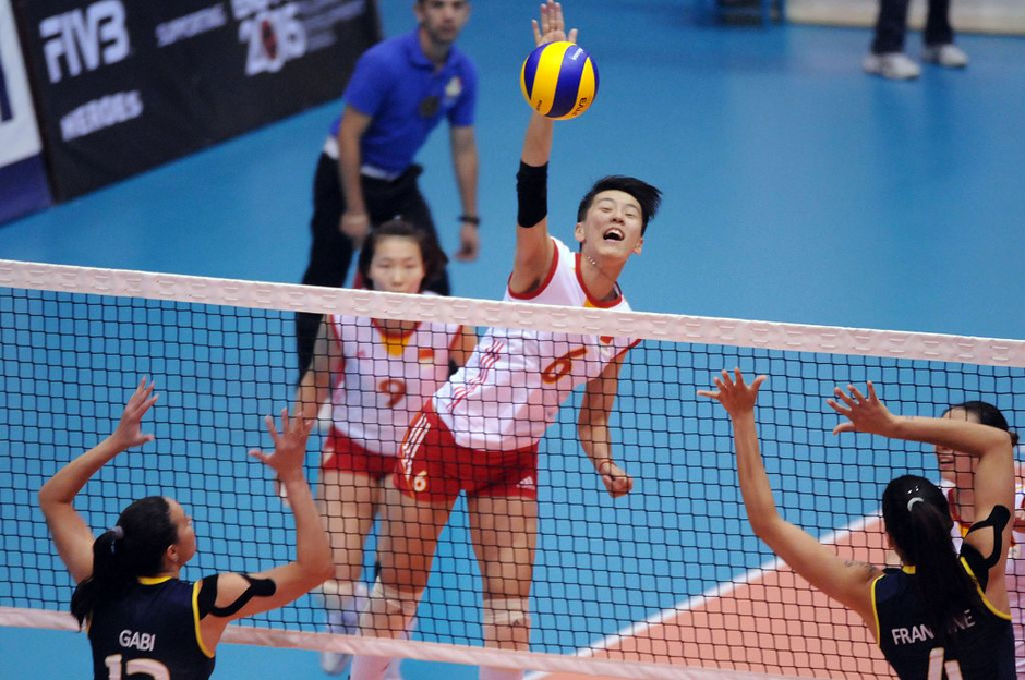 高清:张晓雅扣球气势足<em>国奥女排</em>热身躺倒一片