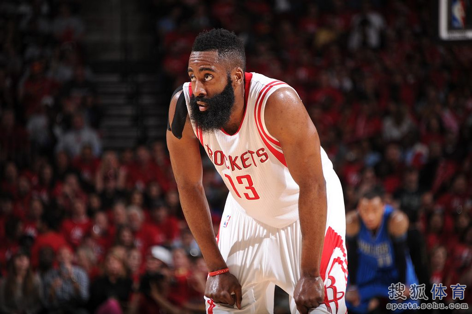 哈登季后赛首轮精选图:忘情庆祝直杀篮下灌篮