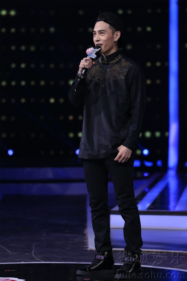 《超级先生》谢娜为张杰叫屈 李小冉逼婚都教