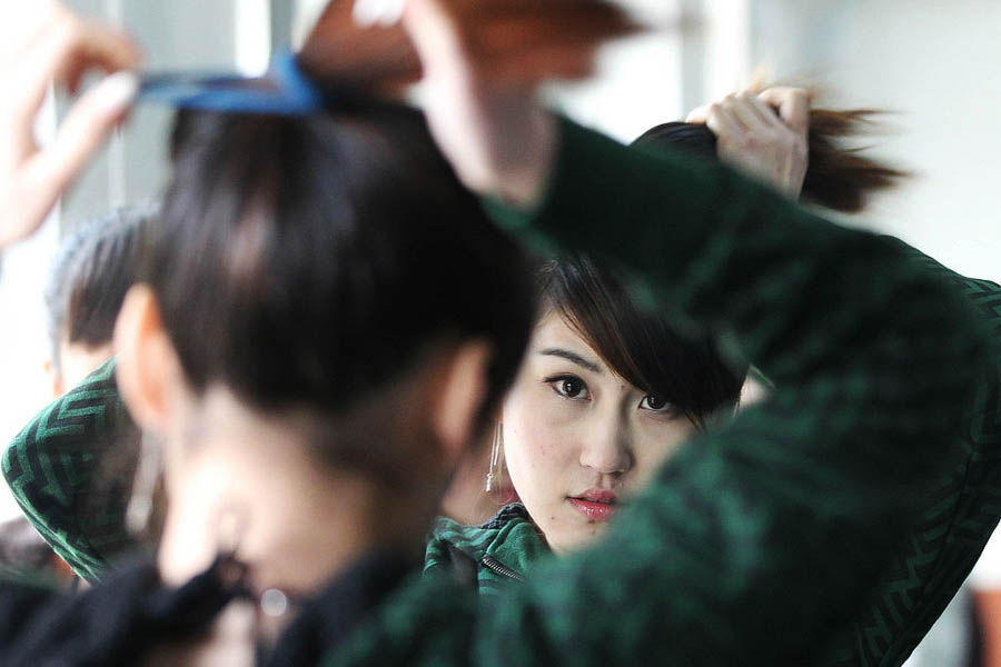 揭<em>艺校女生</em>十大<em>潜规则</em>6126038-教育图片库-大