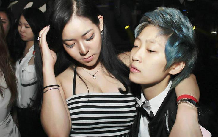 图揭韩国酒吧里开放的白富美6031042-教育图片库-大视野-搜狐