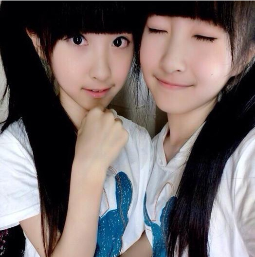 台湾人气双胞胎曝近照 12岁<em>姐妹俩</em>6538642-教