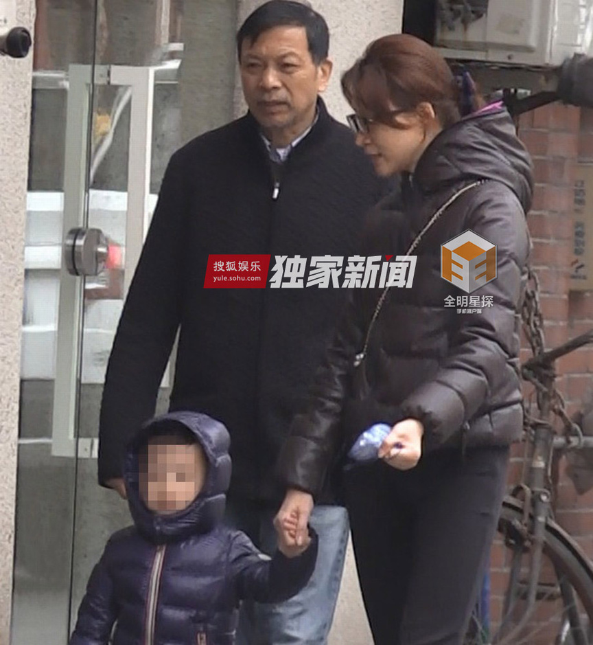 董卿素颜携子买新衣 她的春节比谁都早 (组图)