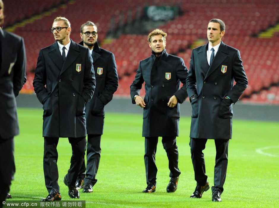 布冯暗批巴神_布冯的十大逆天扑救_布冯 | 知客分享