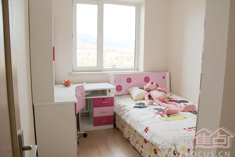 实拍亿通翠岫联芳79.4平两室两厅一卫样板间6