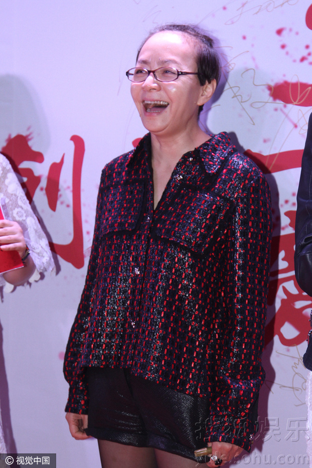 德云社20年众星到贺 岳云鹏欲向冯小刚要角色