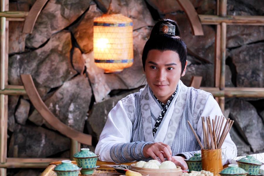 《追鱼传奇》热播 花熟男丁子峻塑造最美皇太