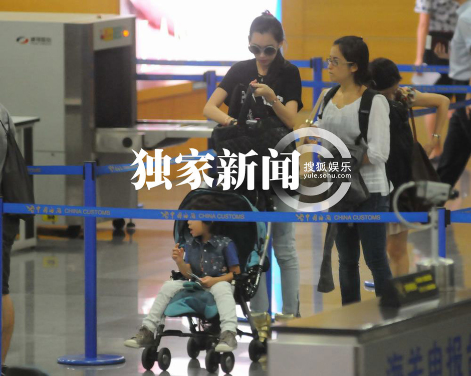 独家:林志颖内地迎第二春 妻子携小小志探班