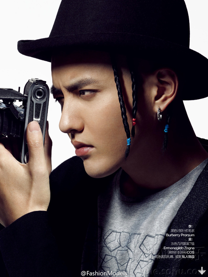 李易峰冯小刚父子再聚 吴亦凡个性依旧8253