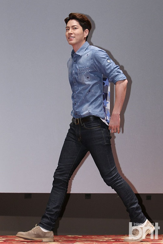 洪宗玄帅气出席《危险的见面礼2》首映礼