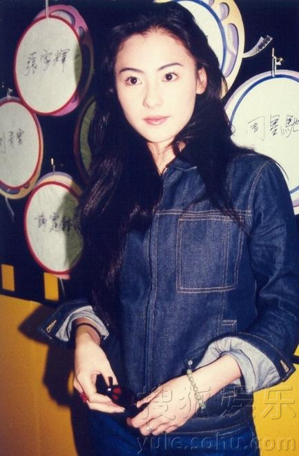 张柏芝清纯旧照曝光 明眸善睐十分养眼(组图)