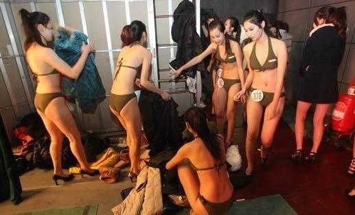 组图:艺考<em>女生</em>更衣被偷拍<em>身体</em>成为考核标准53