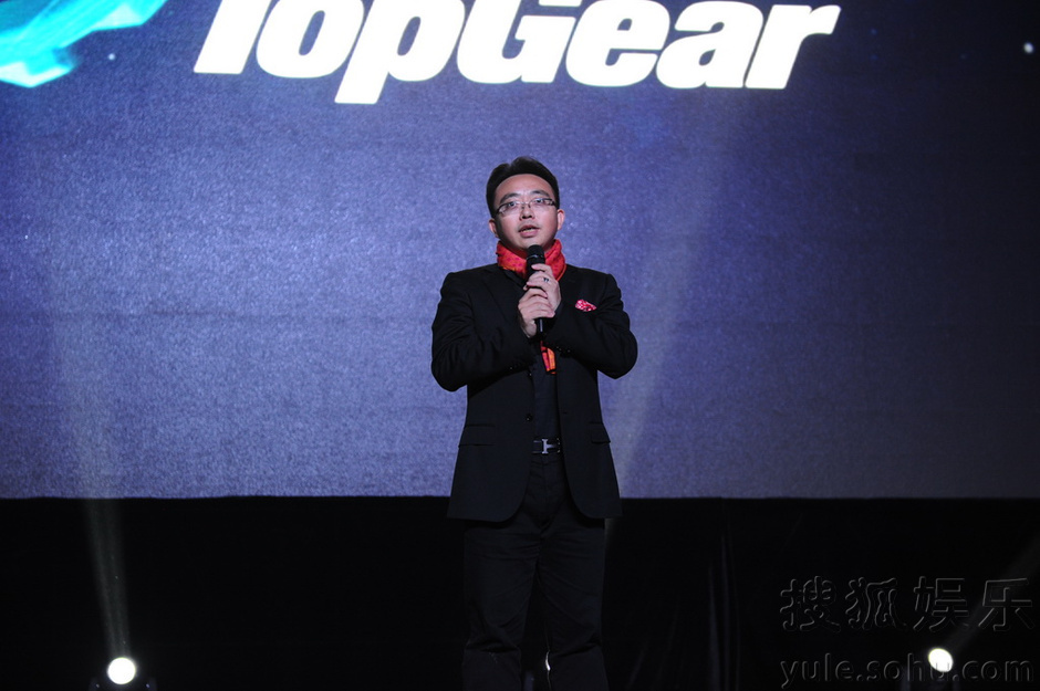 《 巅峰拍挡 》三大主持拼命 欲拍成公路大片【