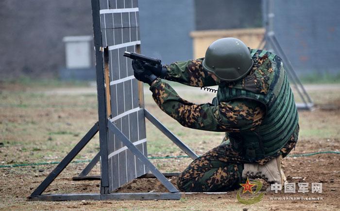 ( 1/ 32) 分享到                 中国武警与俄内卫cqb训练  战术