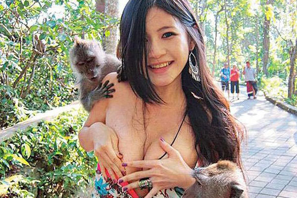猴抓妹 陈维芊 扒衣图片
