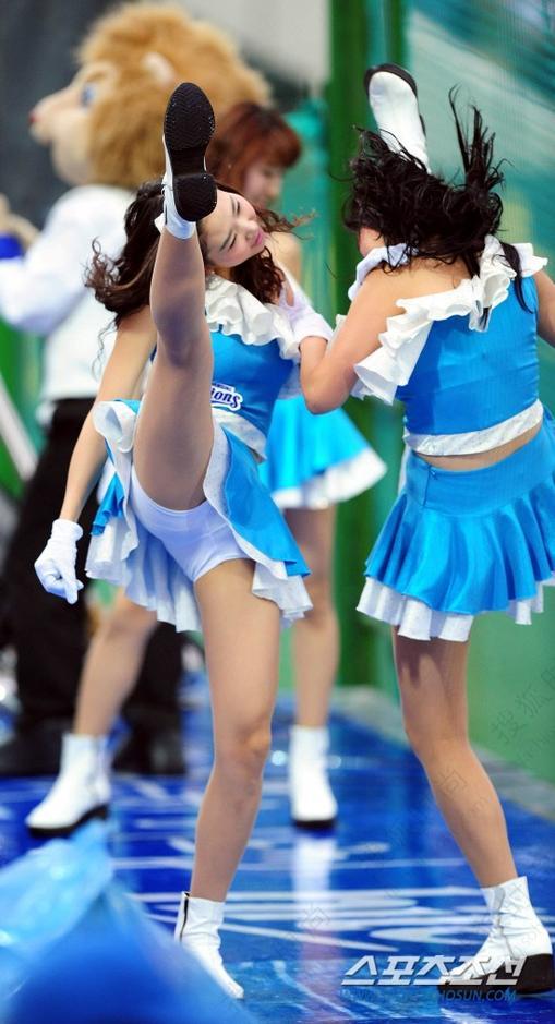 韩国职棒拉拉队+<em>长腿美女超短裤</em>