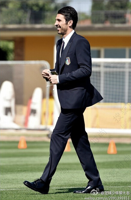 意大利队门将布冯gianluigi buffon,效力于尤文图斯,1978出生,典型的