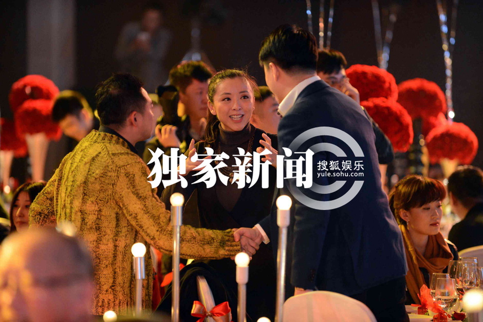 独家:关喆婚礼暨儿子百日宴 杨坤现场认干儿子